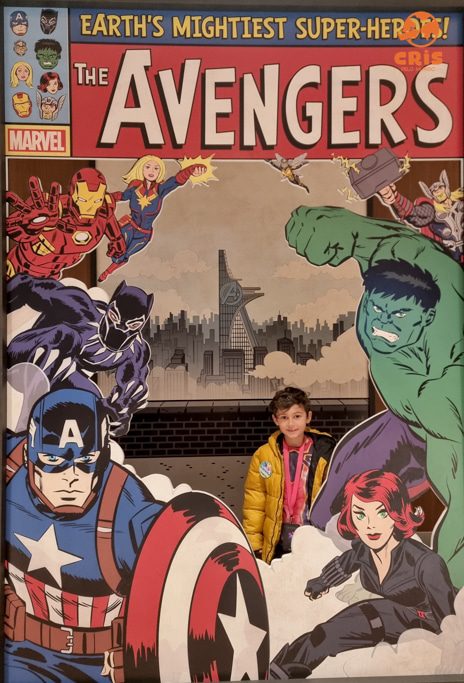 hotel disney nueva york marvel art avengers paris