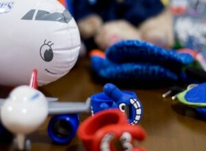 Cómo es volar con Turkish Airlines - Cris Pelo Mundo Vuelo con niño Kit de vuelo para niños (14)
