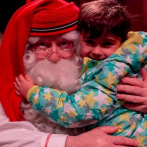 ROVANIEMI ET LA MAISON DE PAPA NOEL COMMENT CRISPELOMUNDO LAPONIA PÔLE NORD VOYAGER AVEC DES ENFANTS VOYAGE EN FAMILLE CRISSTIILBEN