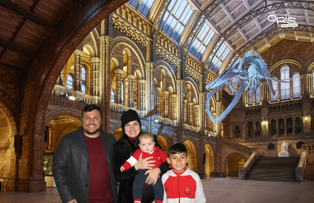 NATURAL HISTORY MUSEUM LONDON WITH CHILD